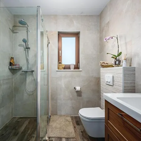 Three-bedroom Holiday In